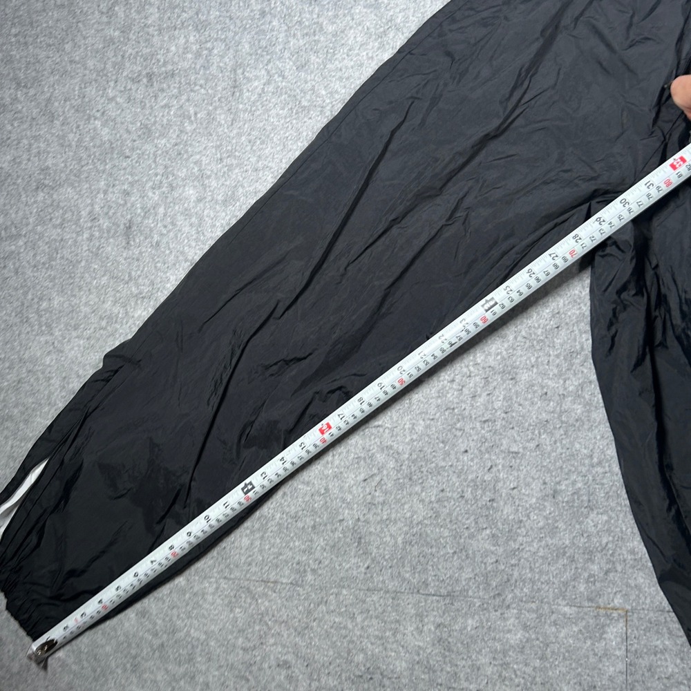 Vintage Nike Track Pants Mens M Black Windbreaker Joggers Swoosh Logo Baggy 90s - Picture 10 of 16